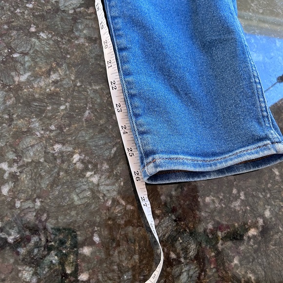 Madewell Stovepipe Jeans. Classic medium wash. High waist. Straight leg. Size 30 - Picture 16 of 16